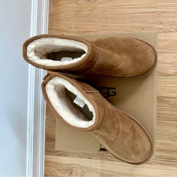 UGG Classic Mini Platform in Chestnut - Picture 11 of 11